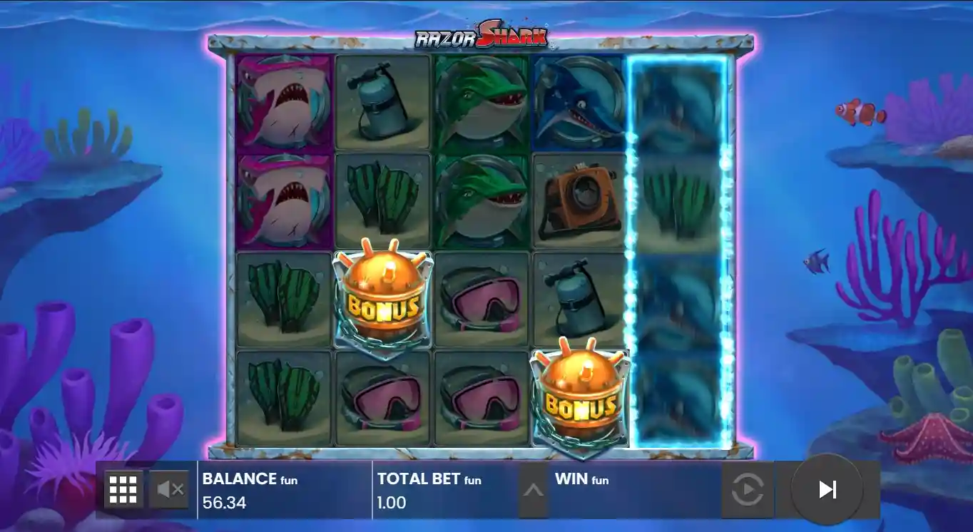 Play Razor Shark on Mobile